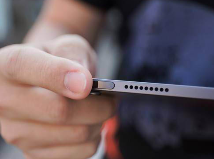 市南区iPad Air4换电池维点分享iPad Air4评测多少分以及iPad Air4怎么样