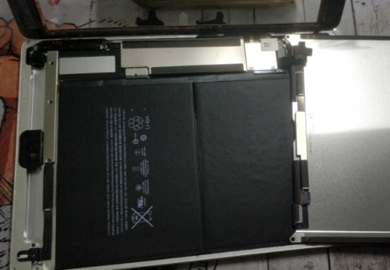 市南区iPad Air换电池维修点分析iPad Air换电池图文教程分享